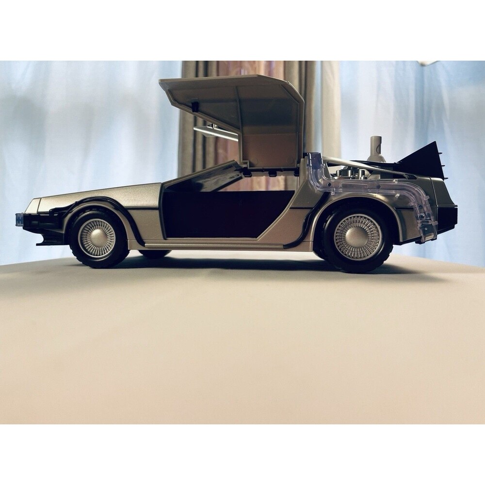 NEW Back to the Future 40th Anniversary DeLorean Popcorn Bucket AMC Exclusive - Picture 5 of 16